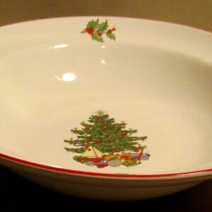 Cuthbertson American Christmas Tree Round Vegetable Serving Bowl 9 1/4 EXCELLENT